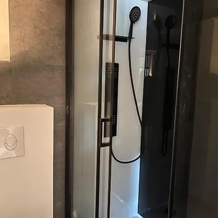 Dom wakacyjny Le Logis Des Chenes, Superbe Dans Quartier Residentiel Proche De Namur *