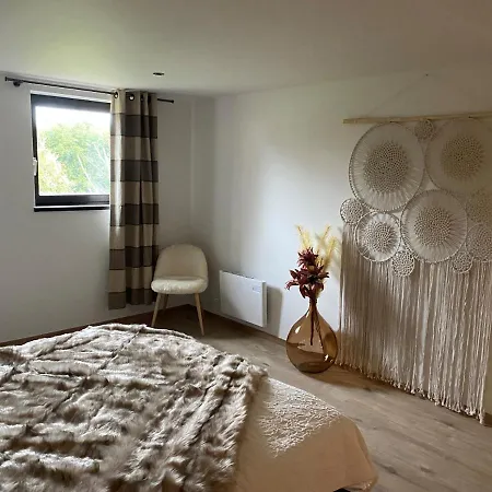 Le Logis Des Chenes, Superbe Dans Quartier Residentiel Proche De Namur *